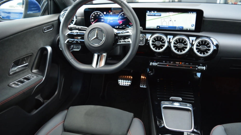 MERCEDES-BENZ A Klasa A 200 7G-DCT