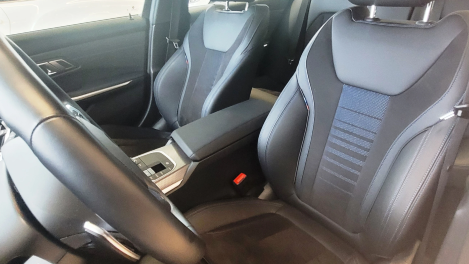 BMW Seria 3 318i M Sport aut