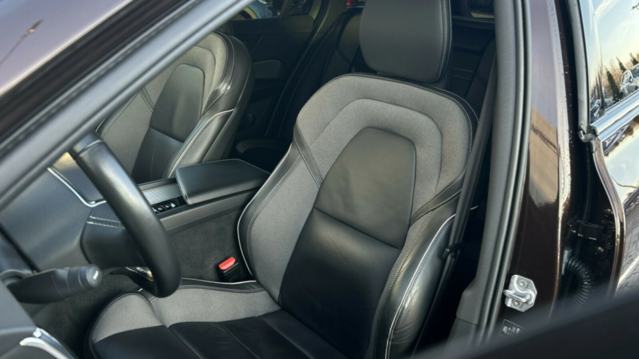 VOLVO V60 V60 B3 B R-Design aut