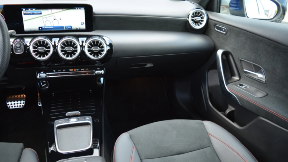 MERCEDES-BENZ A Klasa A 200 7G-DCT