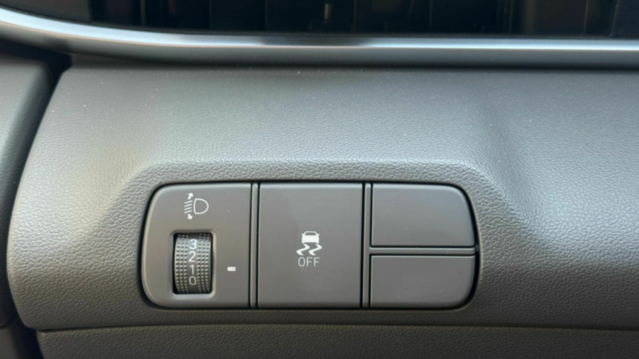 HYUNDAI Elantra Elantra 1.6 Smart CVT