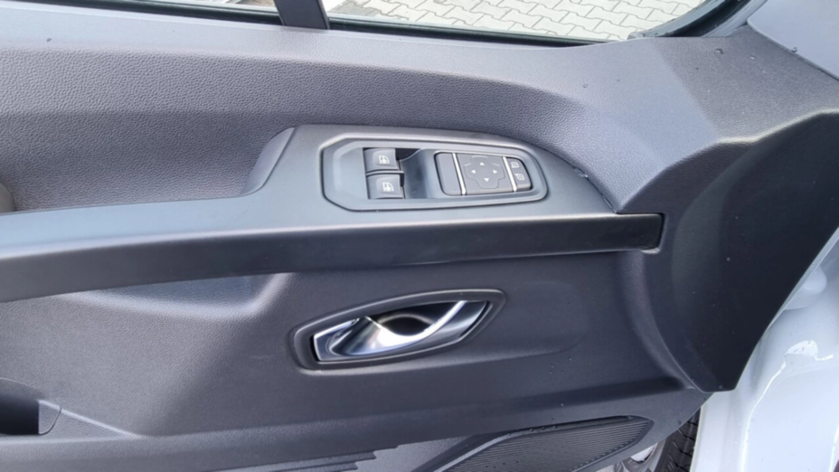 RENAULT Trafic Trafic Kombi 2.0 Blue dCi L2 Equilibre Nowy