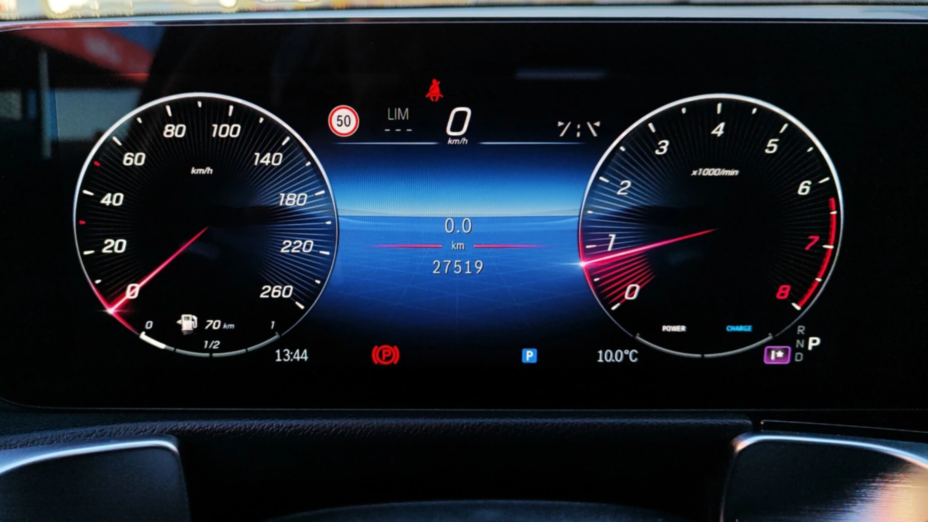MERCEDES-BENZ GLB GLB 200 mHEV AMG Line 7G-DCT