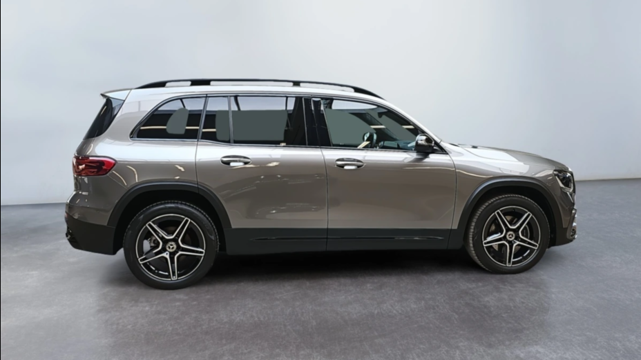 MERCEDES-BENZ GLB GLB 200 mHEV AMG Line 7G-DCT