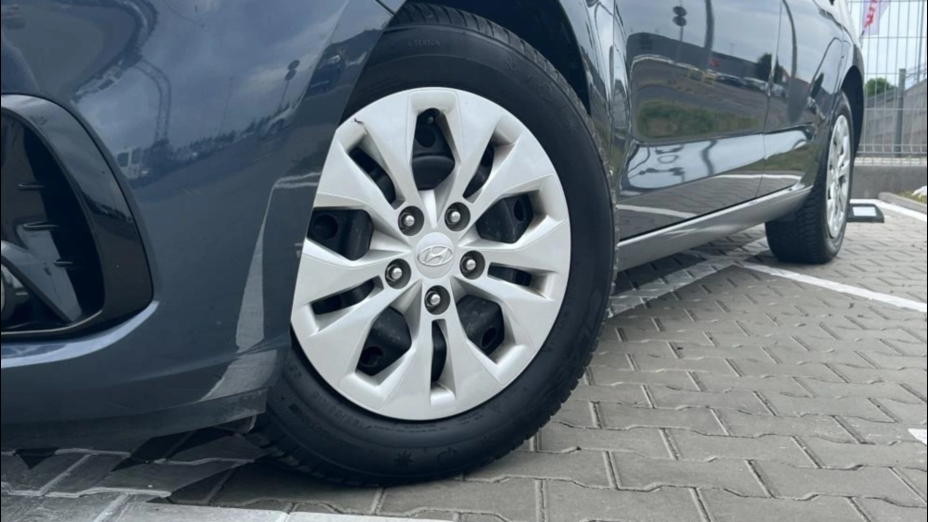 HYUNDAI i30 i30 1.5 DPI Classic +