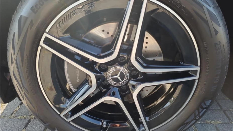 MERCEDES-BENZ GLA GLA 200 AMG Line