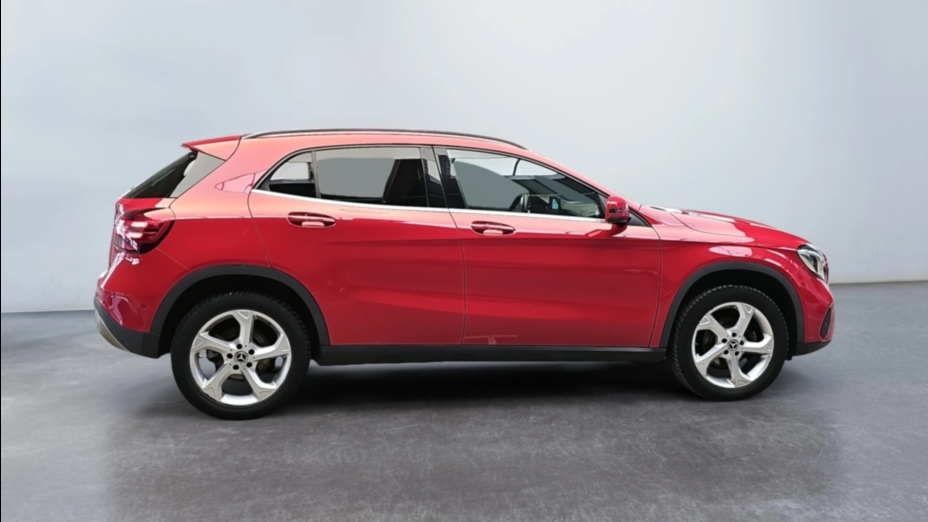 MERCEDES-BENZ GLA GLA 200 7G-DCT Urban