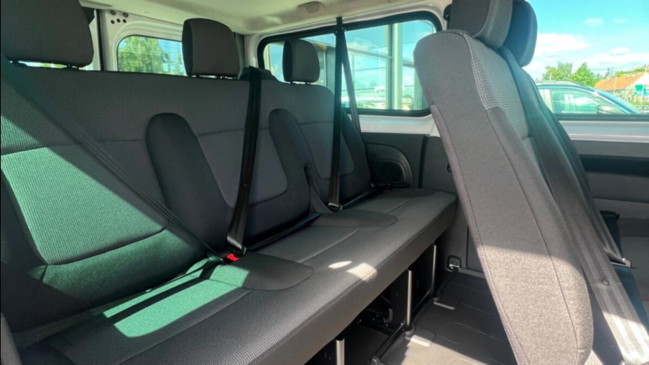 RENAULT Trafic Trafic Kombi 2.0 Blue dCi L2 Equilibre Nowy
