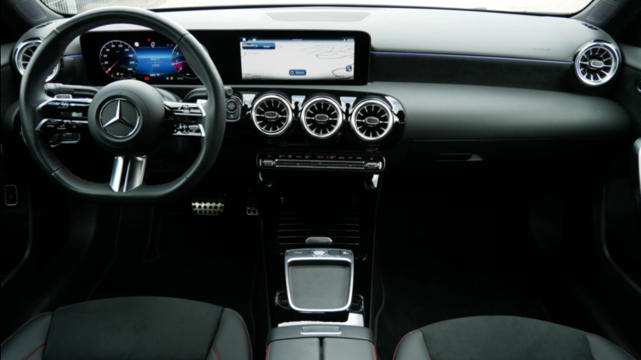 MERCEDES-BENZ A Klasa A 200 AMG Line 7G-DCT