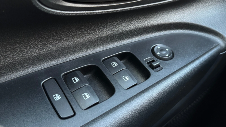 HYUNDAI i20 i20 1.0 T-GDi Modern