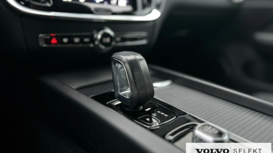VOLVO V60 V60 B3 B Momentum Pro aut
