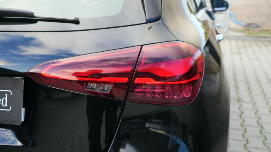 MERCEDES-BENZ A Klasa A 200 7G-DCT