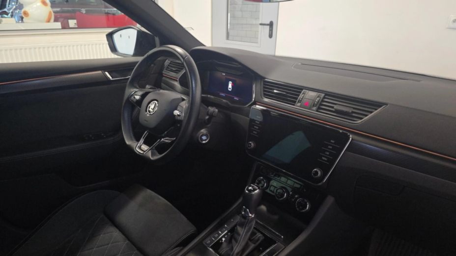 SKODA Superb Superb 2.0 TDI SCR 4x4 Sportline DSG