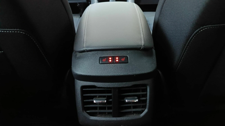 FORD Mondeo Mondeo 2.0 Hybrid Titanium