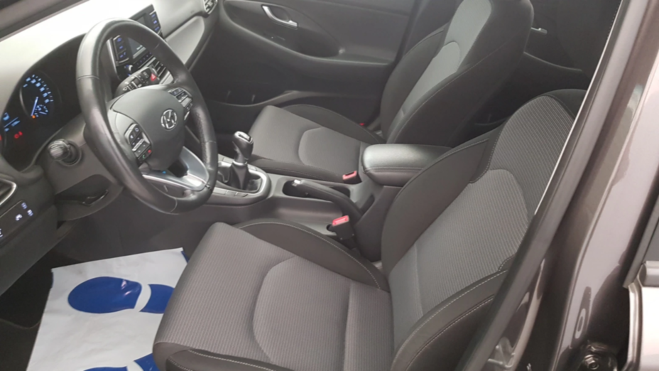 HYUNDAI i30 i30 1.4 Classic +