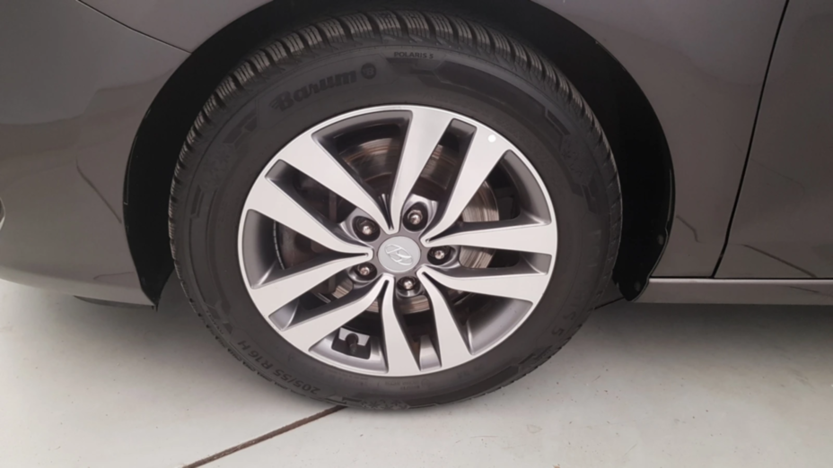 HYUNDAI i30 i30 1.4 Classic +