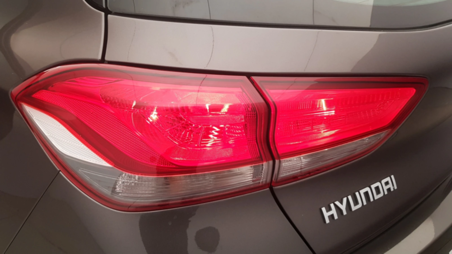 HYUNDAI i30 i30 1.4 Classic +