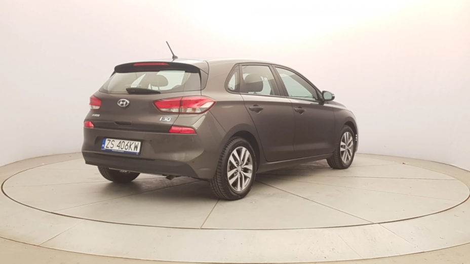 HYUNDAI i30 i30 1.4 Classic +