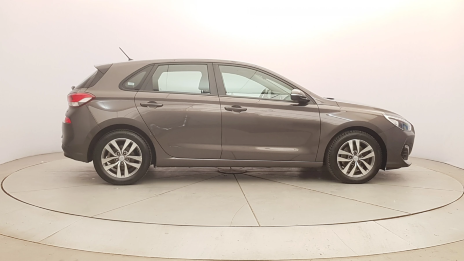 HYUNDAI i30 i30 1.4 Classic +