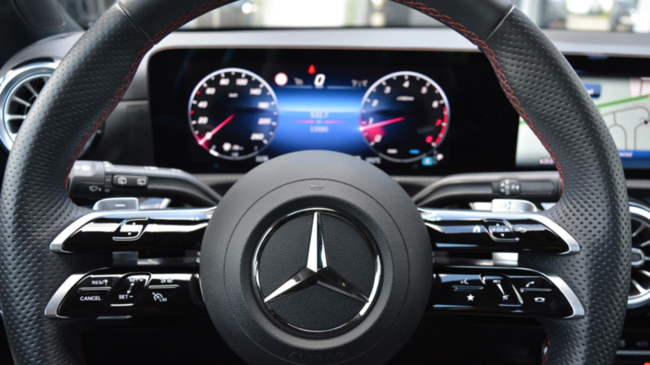 MERCEDES-BENZ A Klasa A 200 7G-DCT