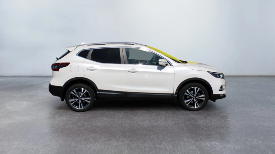 NISSAN Qashqai Qashqai 1.3 DIG-T N-Connecta