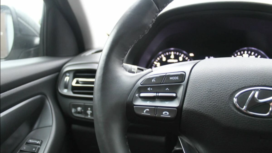 HYUNDAI i30 i30 1.0 T-GDI Smart