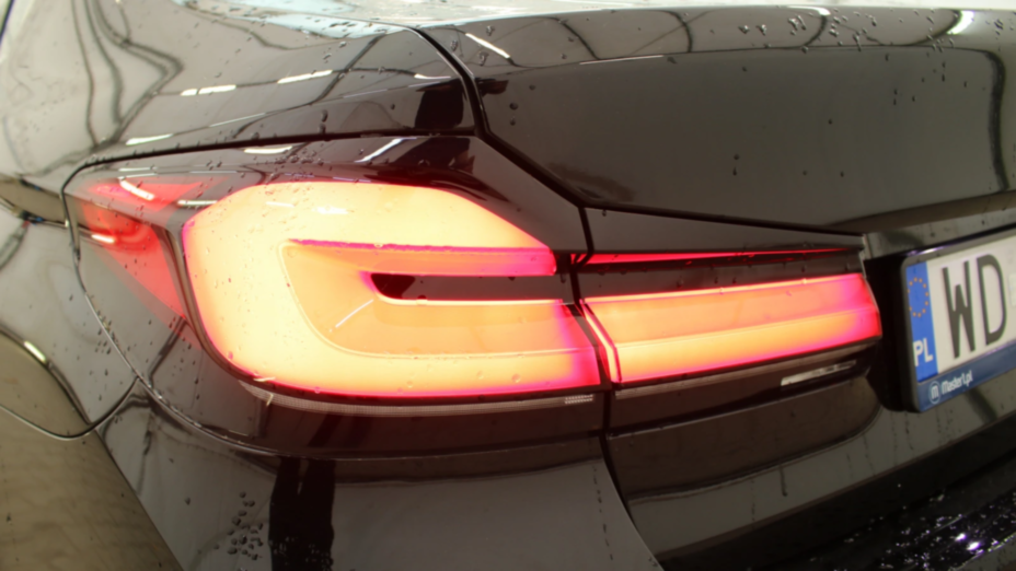 BMW Seria 5 520i mHEV aut