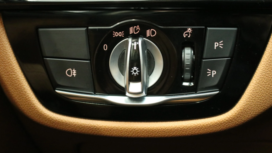 BMW Seria 5 520i mHEV aut
