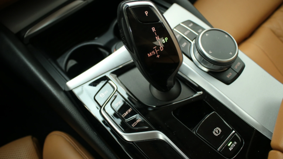 BMW Seria 5 520i mHEV aut