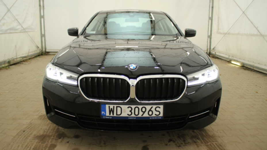 BMW Seria 5 520i mHEV aut