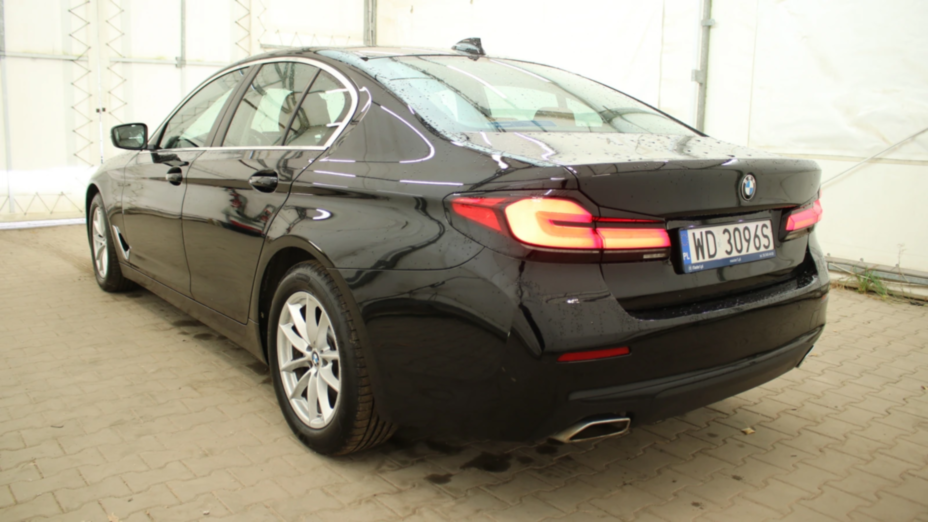 BMW Seria 5 520i mHEV aut