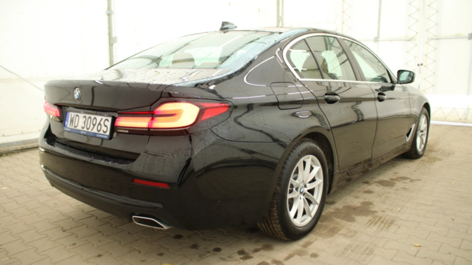 BMW Seria 5 520i mHEV aut