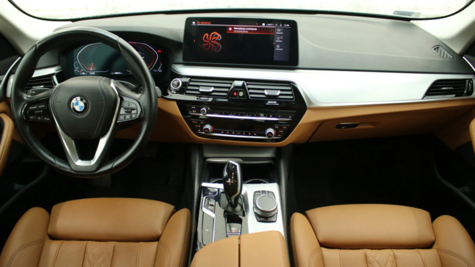 BMW Seria 5 520i mHEV aut