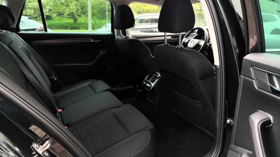 SKODA Superb Superb 2.0 TDI SCR 4x4 Scout DSG