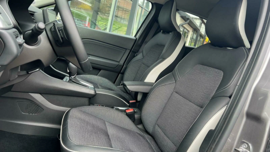 RENAULT Captur Captur 1.3 TCe mHEV Techno EDC