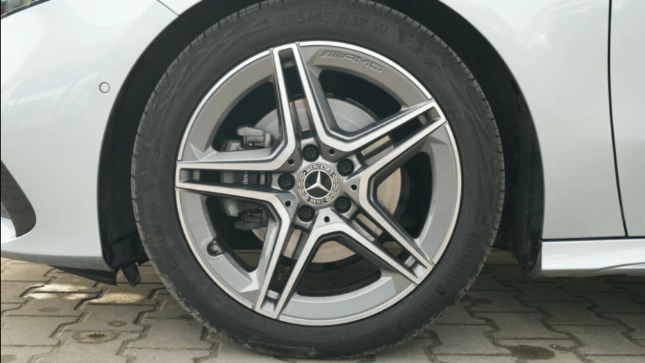 MERCEDES-BENZ A Klasa A 200 7G-DCT