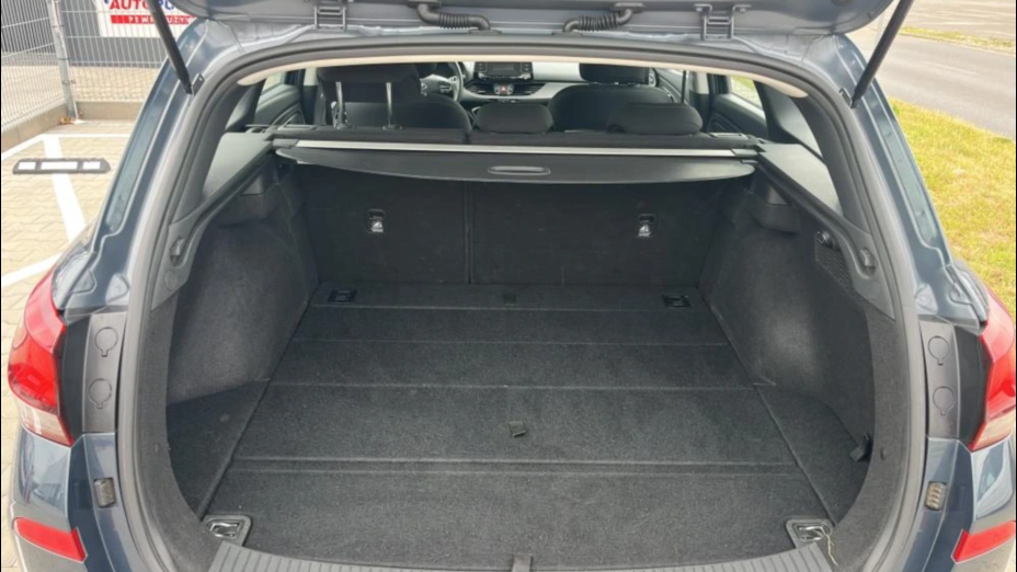 HYUNDAI i30 i30 1.5 DPI Classic +