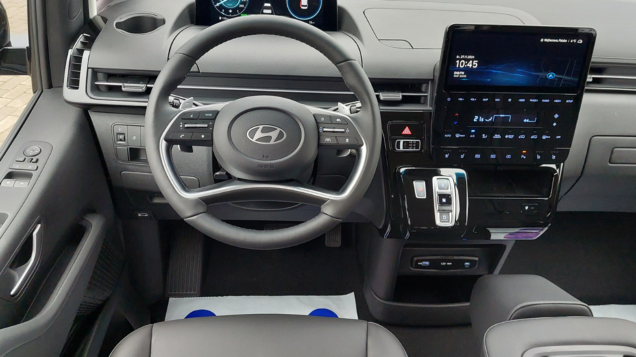 HYUNDAI Staria Staria 1.6 T-GDI HEV Smart VIP aut Nowy