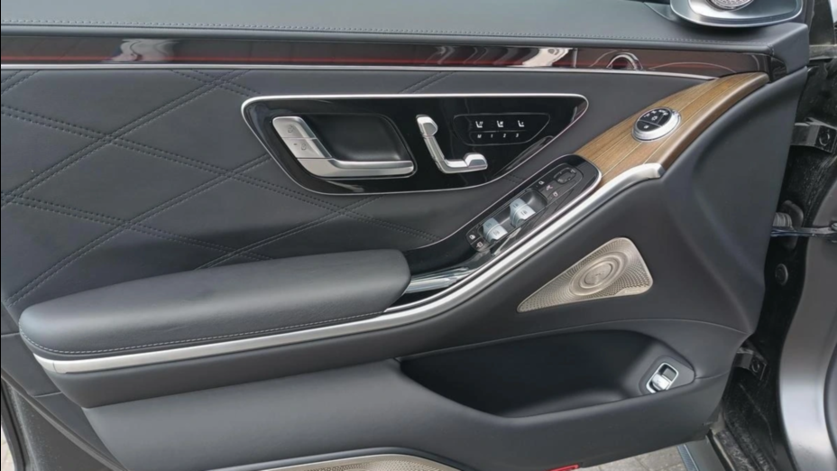 MERCEDES-BENZ S Klasa AMG S 63 E Performance PHEV L 4-Matic 9G-TRONIC