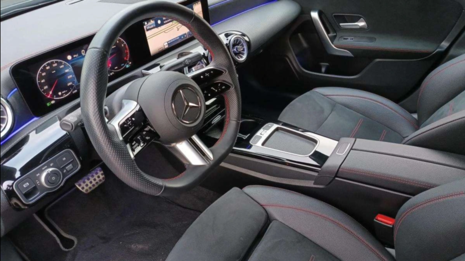 MERCEDES-BENZ CLA CLA 200 7G-DCT