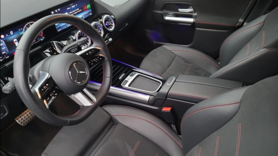 MERCEDES-BENZ GLA GLA 200 AMG Line