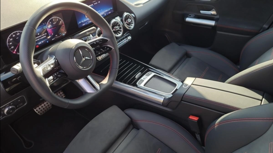 MERCEDES-BENZ GLA GLA 200 AMG Line