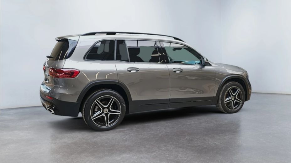 MERCEDES-BENZ GLB GLB 200 mHEV AMG Line 7G-DCT