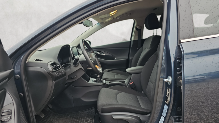 HYUNDAI i30 i30 1.5 T-GDI 48V Smart