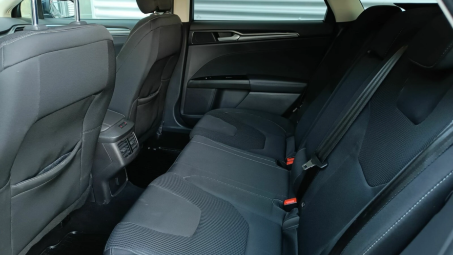 FORD Mondeo Mondeo 2.0 Hybrid Titanium