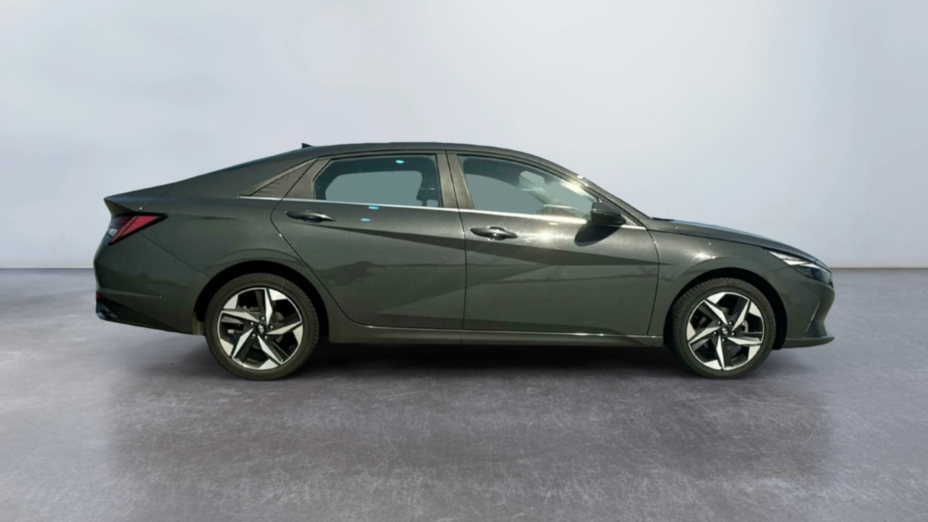 HYUNDAI Elantra Elantra 1.6 Smart CVT