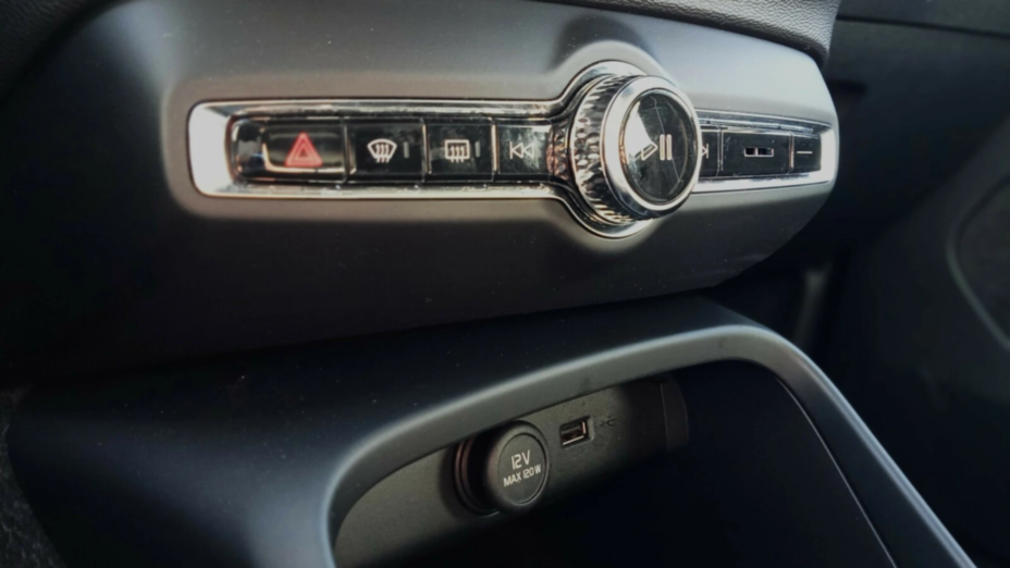 VOLVO XC40 XC40 T3 Momentum Core aut