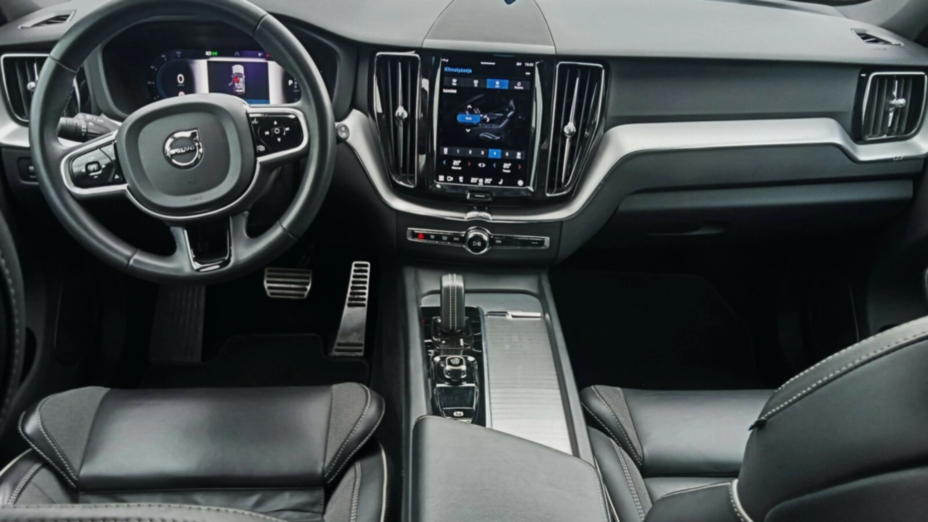 VOLVO XC60 XC60 B5 D AWD Plus Dark aut