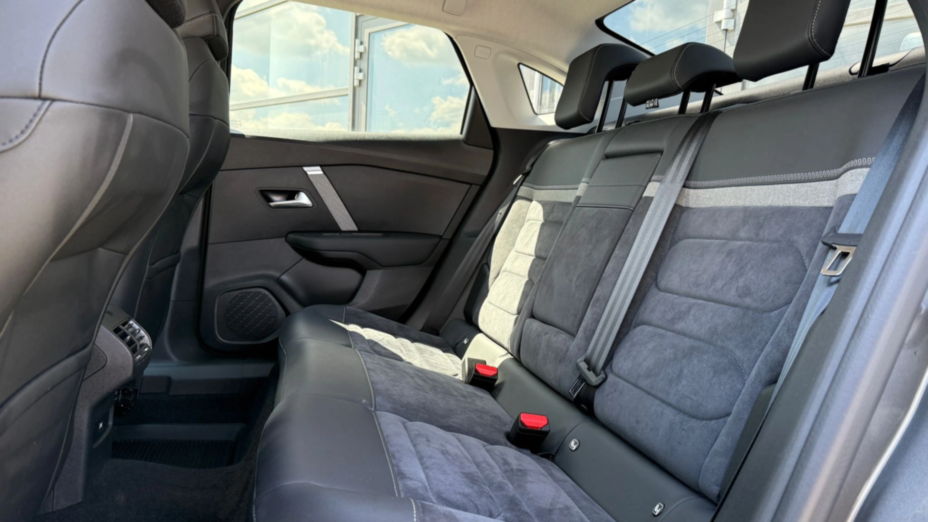 CITROEN C4 X C4 X 1.2 PureTech Max S&S EAT8