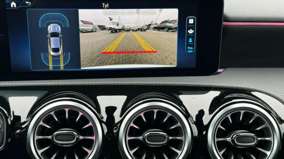 MERCEDES-BENZ CLA CLA 200 Progressive 7G-DCT